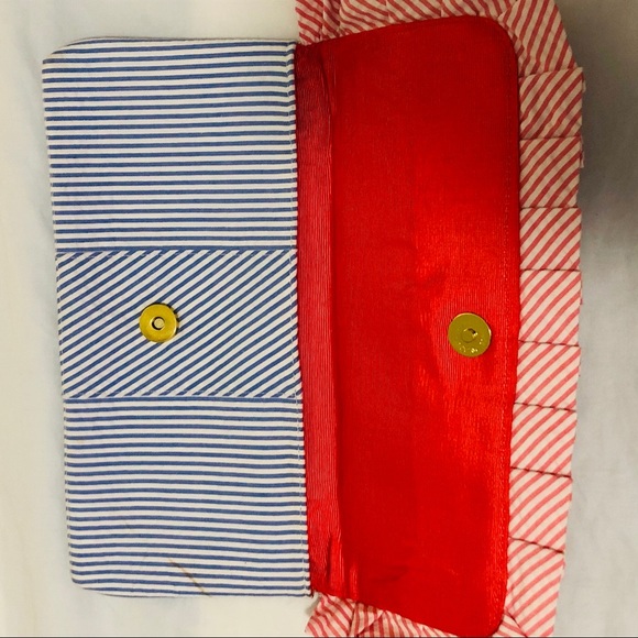 Vineyard Vines seersucker clutch - Picture 4 of 4